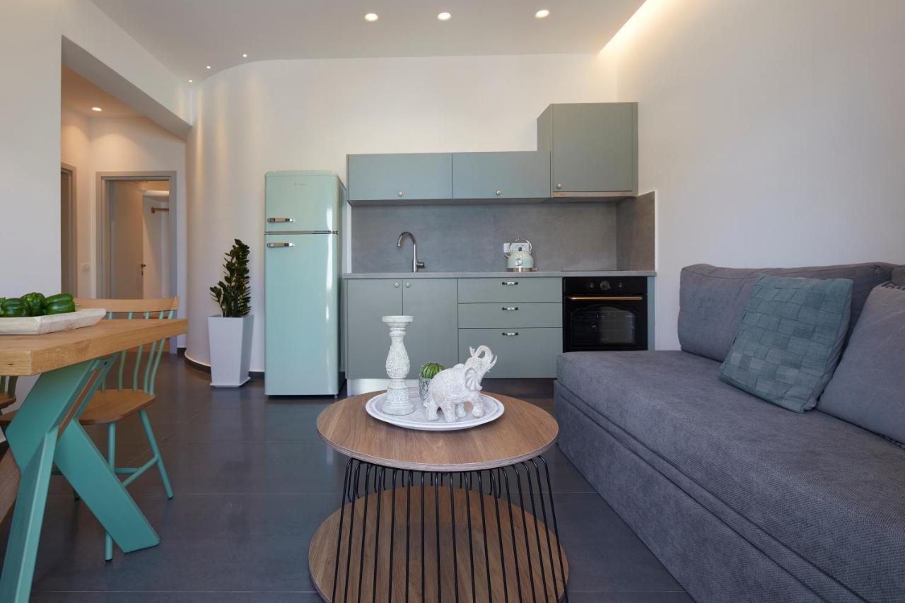 Grand-mere Calliope Apartment Fira (Santorini)